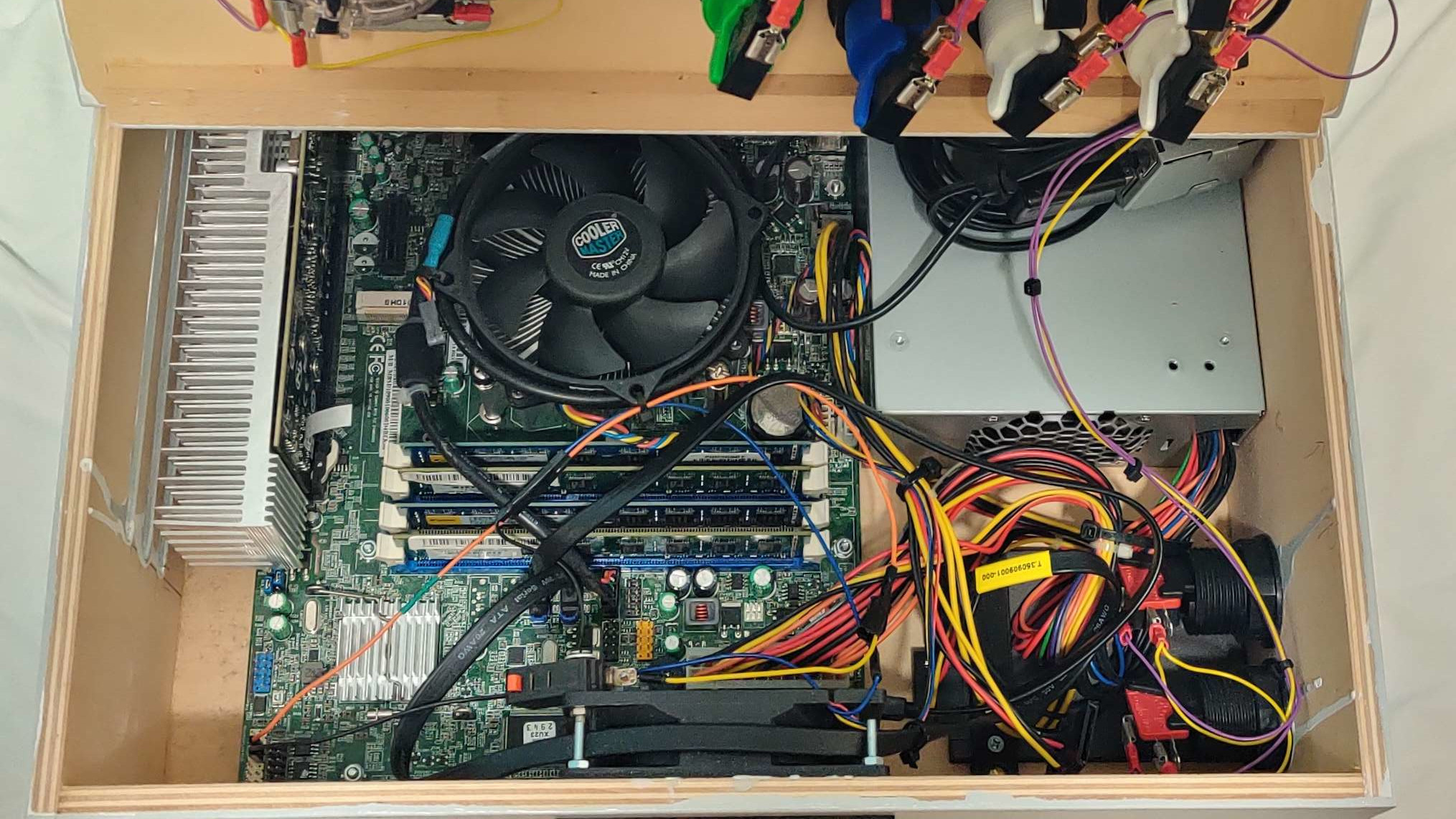 The PC inside, reused from old components